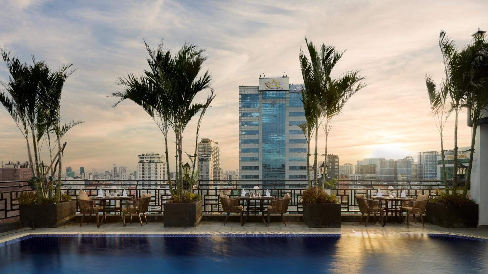 Caravan Hotel By Ehm Phnom Penh Bagian luar foto